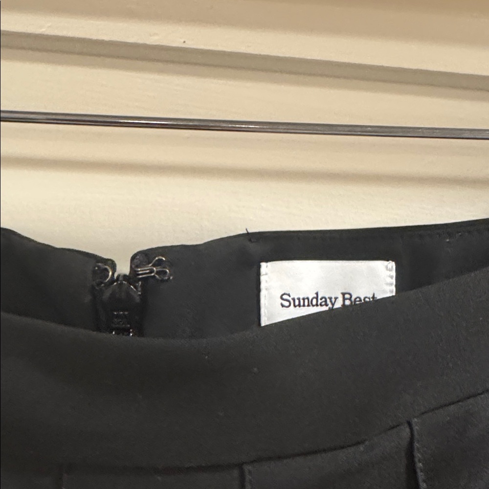 Aritzia Olive Midi Pleated Skirt - Picture 13 of 13